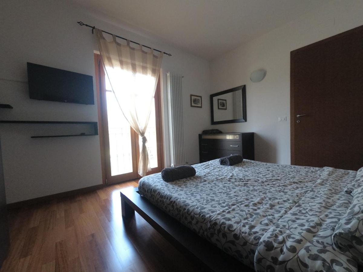 Blu & Green Appartment มาแนร์บา เดล การ์ดา ภายนอก รูปภาพ