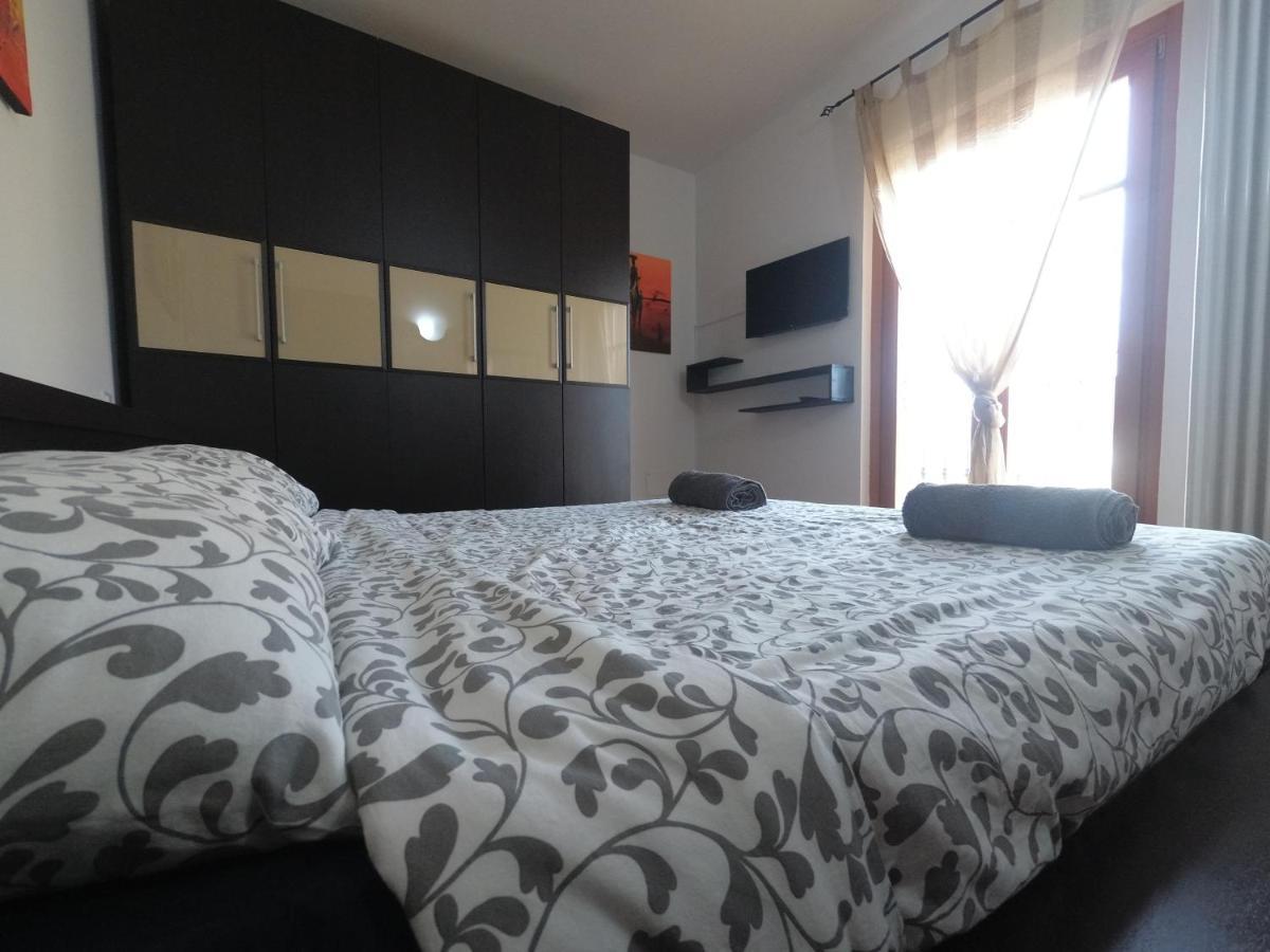 Blu & Green Appartment มาแนร์บา เดล การ์ดา ภายนอก รูปภาพ